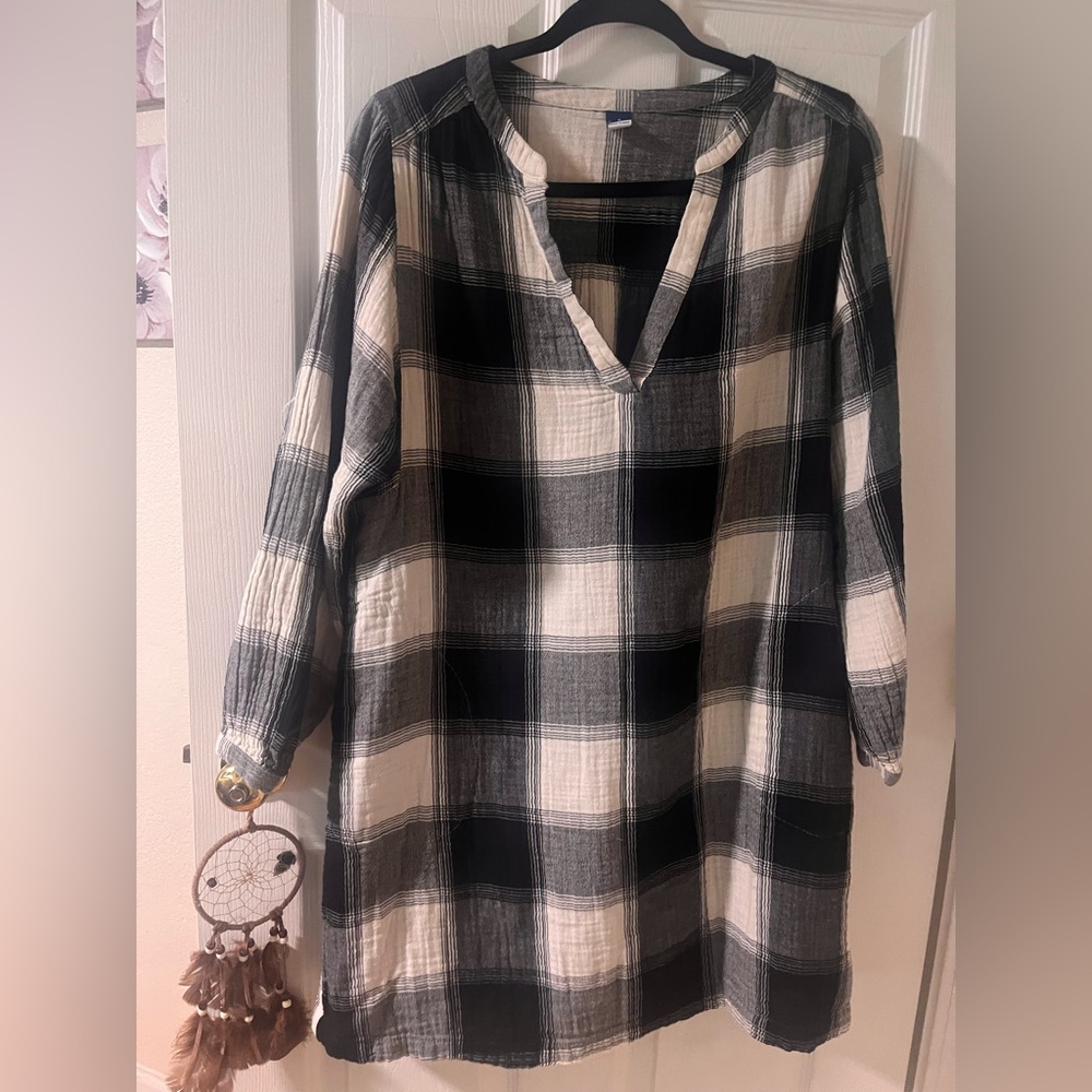 Old Navy Plaid Long Sleeve Dress